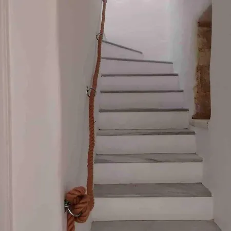Filizi-naousa Cycladic House *